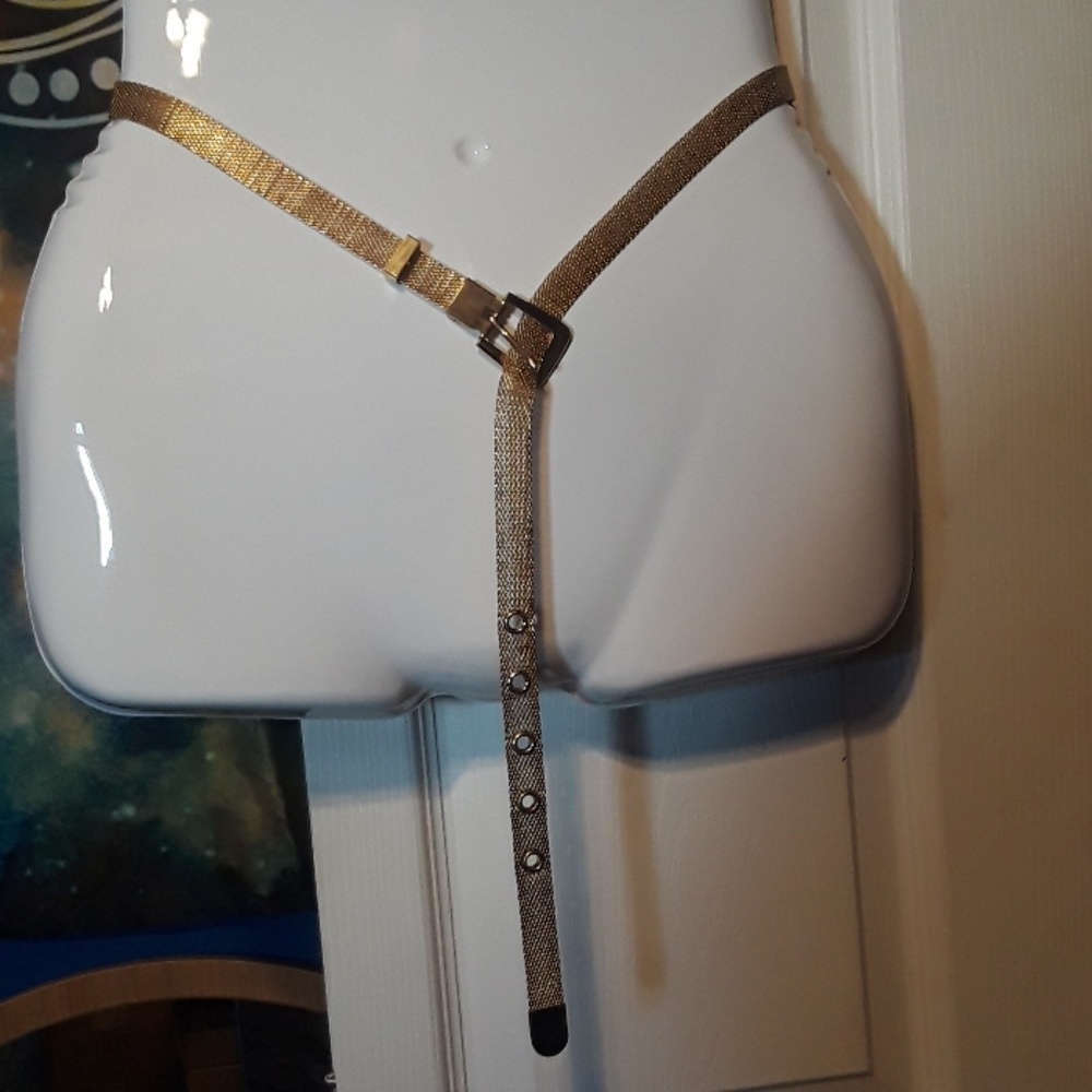 Vintage Women's gold tone belt (item 36)